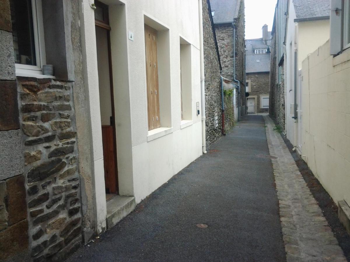 Appartement Rue Nationale - Port De La Houle Cancale Exterior foto
